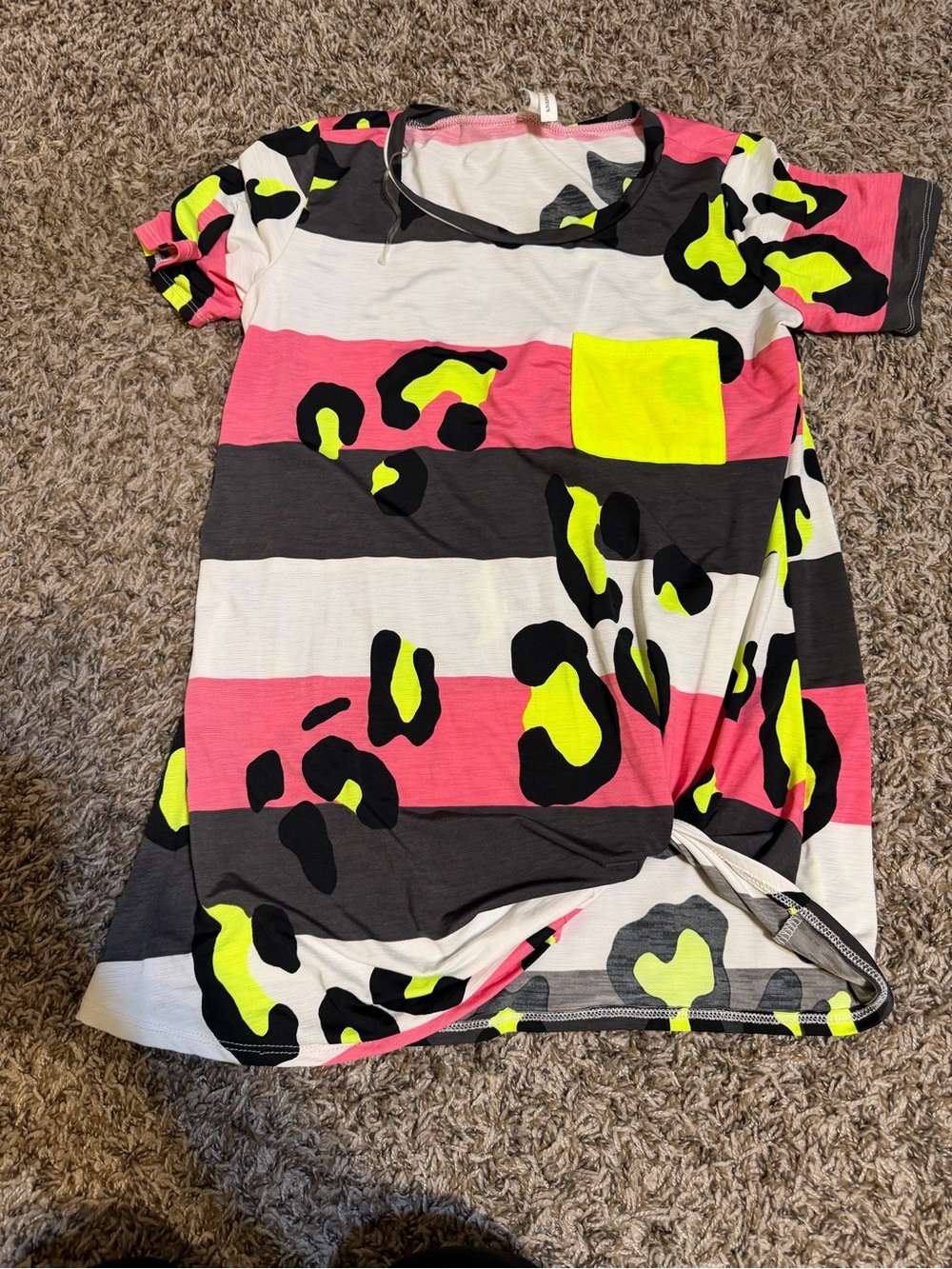 Women’s boutique neon leopard striped t-shirt. Size small